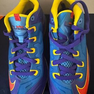 Nike Air Max XI Low GS Superman Blue, Red, Yellow; 2014 Size 6 Youth Womens 7.5